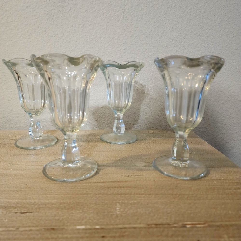 FOUR! SET OF 4 CLEAR FOOTED FLUTED TULIP STYLE DESSERT GLASSES